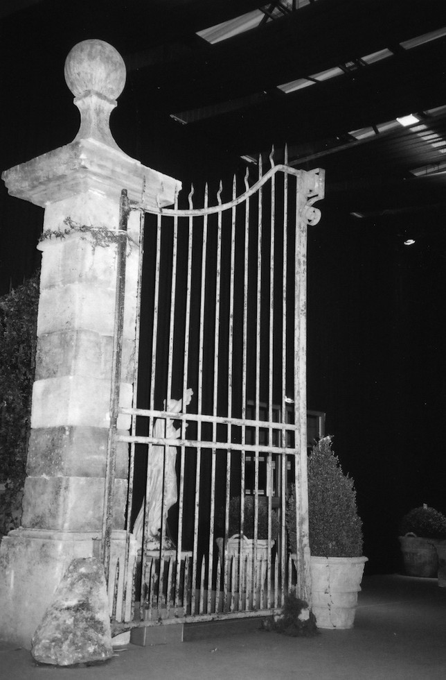 Portail d'époque début XIX ème avec piliers en pierre